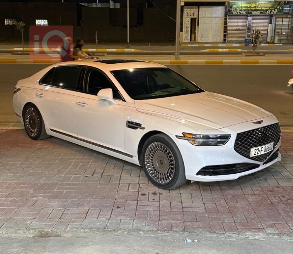 جنسس G90